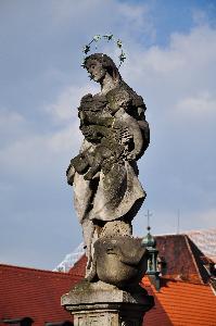 Wrocław - pomnik Matki Boskiej z Dzieciątkiem