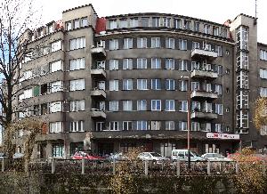 Bielsko-Biała - modernistyczny budynek mieszkalny