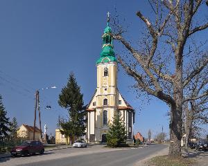 Wierzchowice - kościół pw. Narodzenia Najświętszej Marii Panny