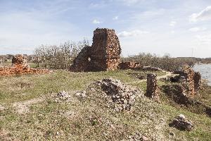 Bobrowniki - ruiny zamku