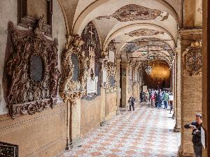 Bolonia - Palazzo dell’Archiginnasio